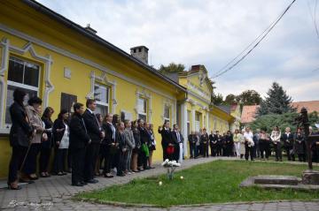 Kladenie vencov k pamätnej tabuli Lajosa Kazinczyh Kladenie vencov k pamätnej tabuli Lajosa Kazinczyh