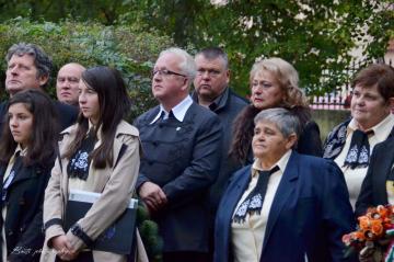 Kladenie vencov k pamätnej tabuli Lajosa Kazinczyh Kladenie vencov k pamätnej tabuli Lajosa Kazinczyh
