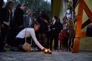 Kladenie vencov k pamätnej tabuli Lajosa Kazinczyh Kladenie vencov k pamätnej tabuli Lajosa Kazinczyh