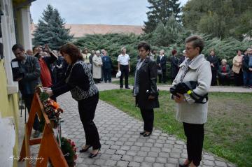 Kladenie vencov k pamätnej tabuli Lajosa Kazinczyh Kladenie vencov k pamätnej tabuli Lajosa Kazinczyh