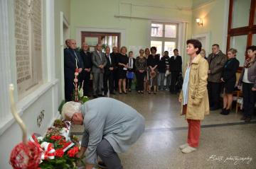 Prijatie delegácií druobných miest a kladenie ven Prijatie delegácií druobných miest a kladenie ven