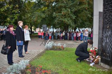 Prijatie delegácií druobných miest a kladenie ven Prijatie delegácií druobných miest a kladenie ven